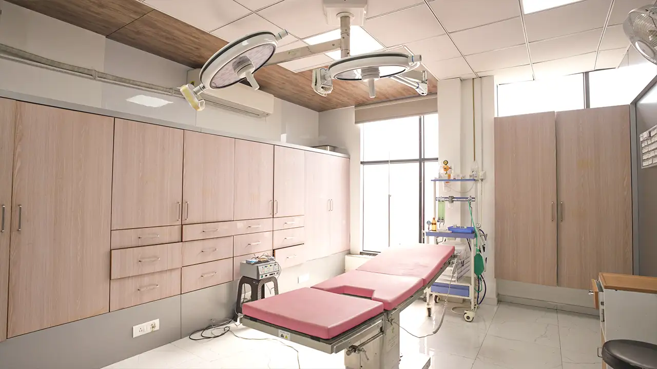 KP Divine Hiba Hospital multi-section gynecology electric operating table